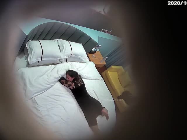 少妇开房偸情大奶大屁股呻吟声�