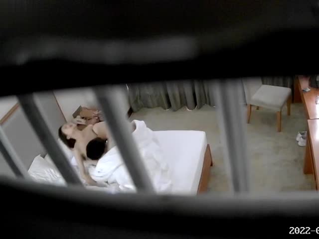 氣質美女蜜桃翹臀被帥氣操B男友連幹3次 
