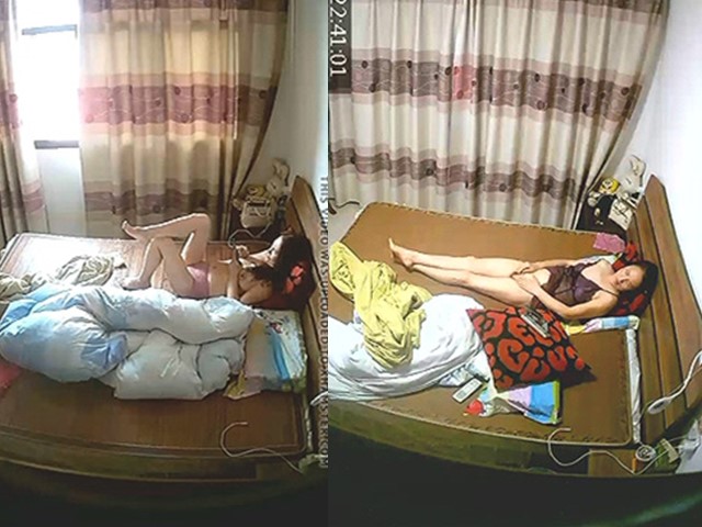 摄像头泄密 御姐在家寂寞自己摸逼 肥汉子女友身材很好 拉下铁门开始啪啪�