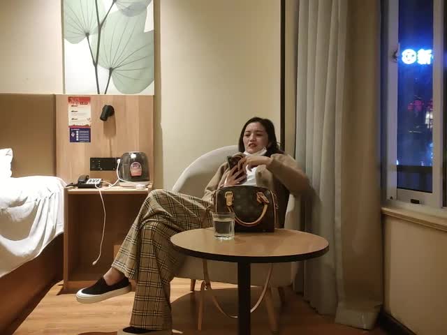 【乔先生寻花高端茶】新晋老哥约操御姐�