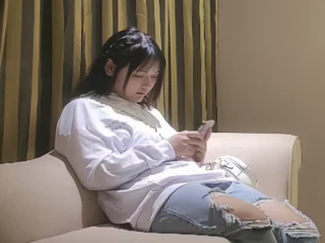超清设备偷拍,高端外围场,小马哥约操甜美学生妹�