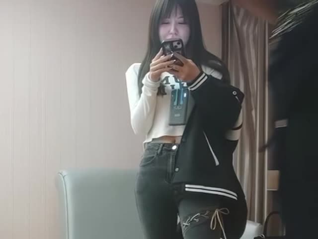 极品外围牛仔裤美女�