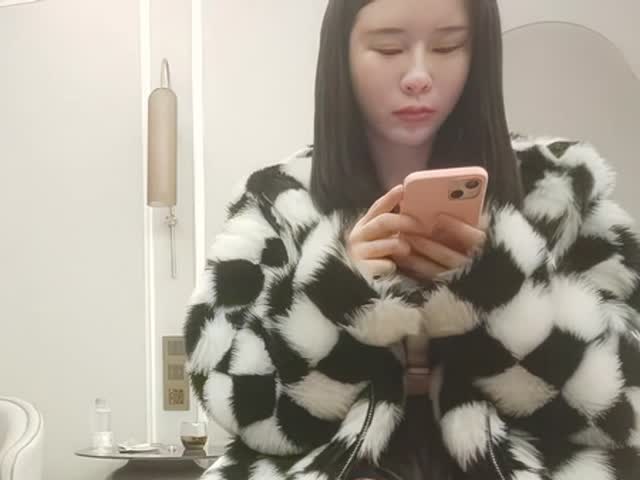 170CM高个身材超棒,豹纹内裤吸吮大屌�