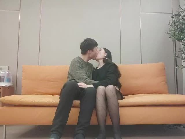 温柔少妇收嫖资有点腼腆�
