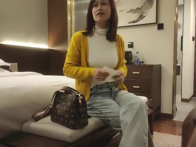 极品良家麻麻型阿姨有一种母爱的味道,胖回家吧麻麻想你了�