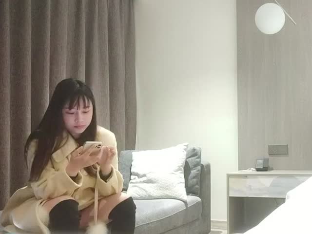23岁刚毕业学生妹,一对极品水蜜桃大胸,打桩机体力过人�