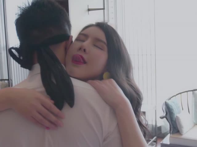 女郎模特之上门商务女,白肤大奶肥臀女人味十足�