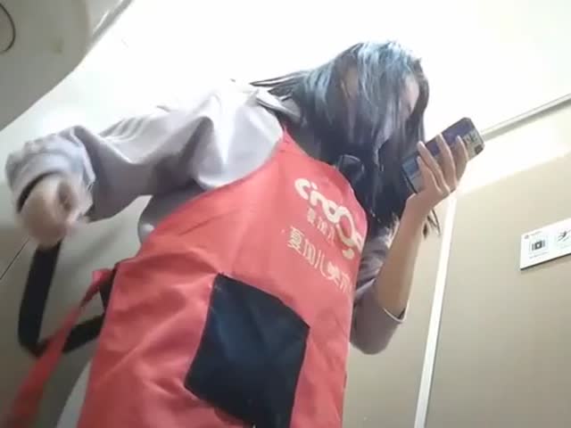 【精品厕拍】商场女厕双镜头露脸偷拍2