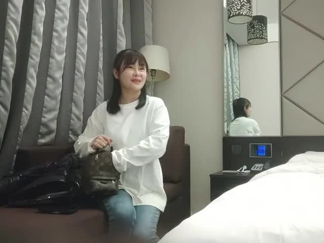 高品质探花,白衣清纯乖巧小妹,舌功一流蹲着猛舔�