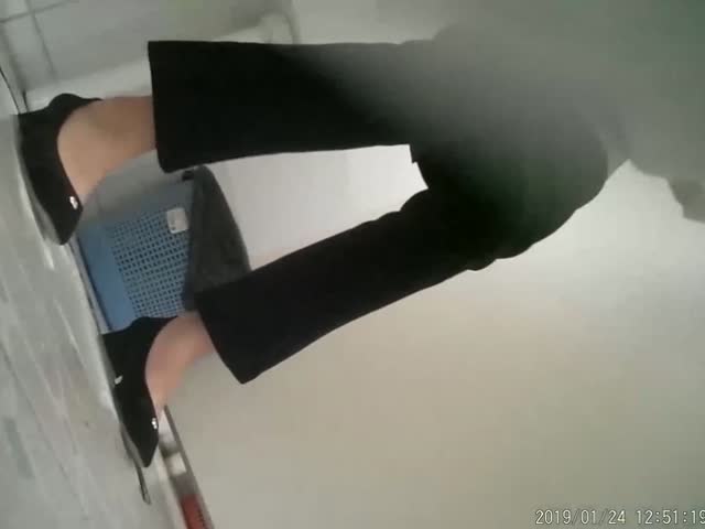 黑絲襪少婦擁有一個會呼吸的鮑魚�