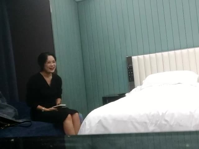 深情探花外围场,美女纷至沓来,苦等一小时�