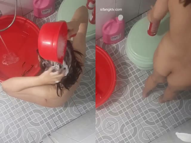 出租屋浴室偷拍�