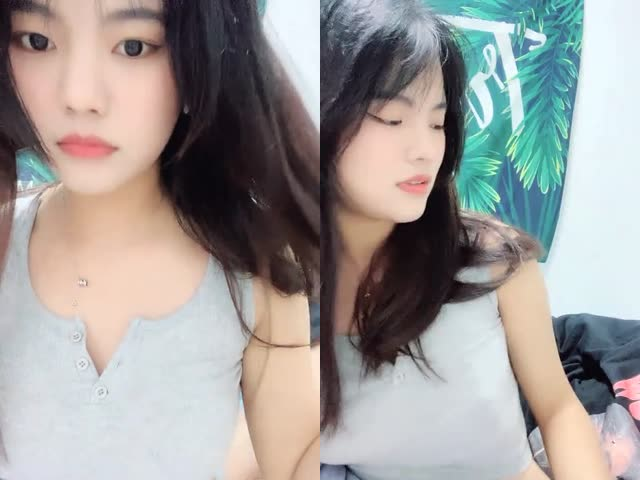 江苏周扬青,D罩杯,00后小姐姐这对车灯真是亮眼�