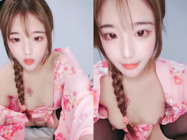 美女主播黑丝情趣,M字腿骑乘假屌,扣逼激情大秀…�