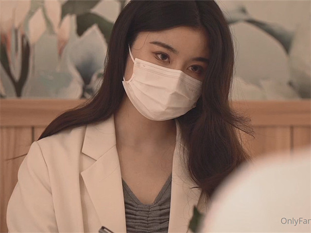 心理医生的催眠治疗…�