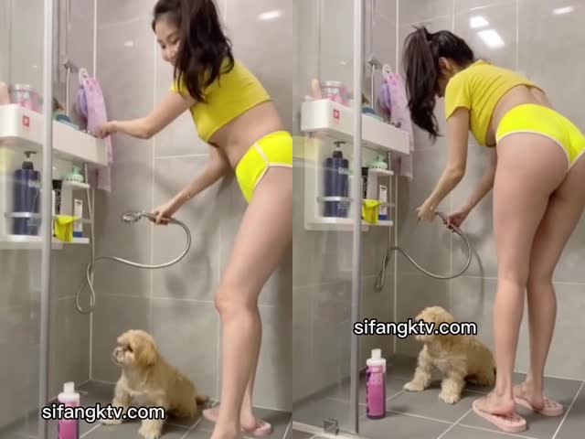 最新闺蜜录像拍摄给狗狗洗澡私拍流出�