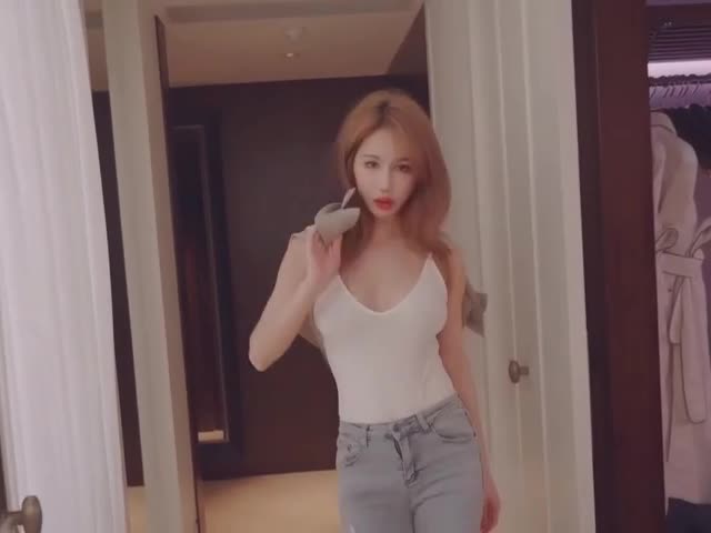 超级硬核, 芭比女神究极梦幻粉乳,首次全裸出境�