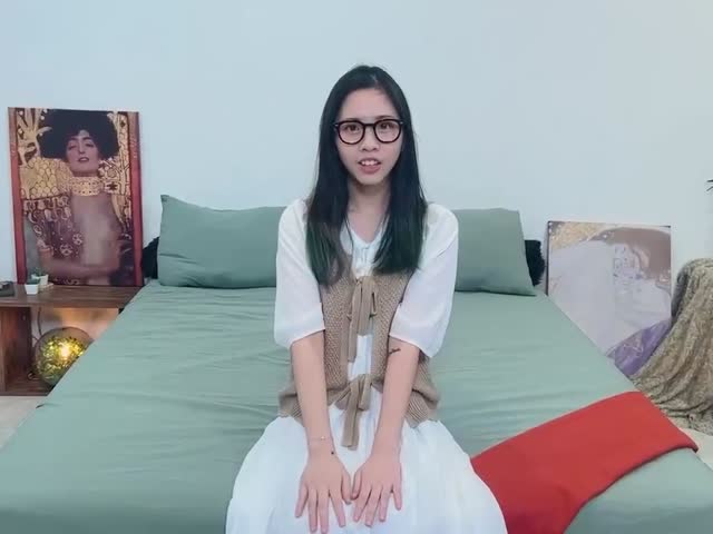 极品气质白虎粉穴女孩Amy�