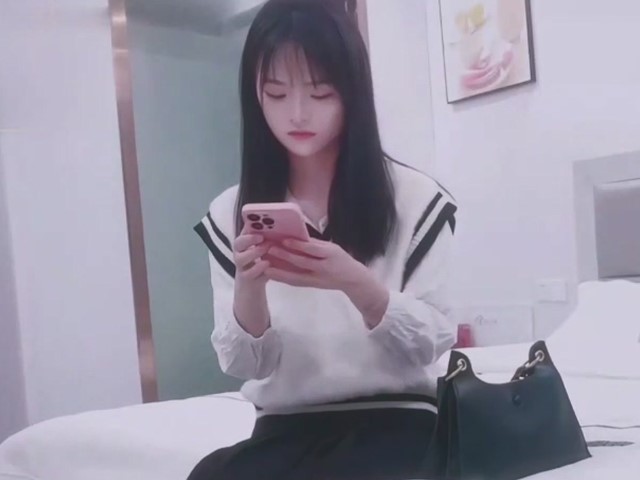 《探花阿柒》19岁刚下海的艺校舞蹈系清纯学妹�