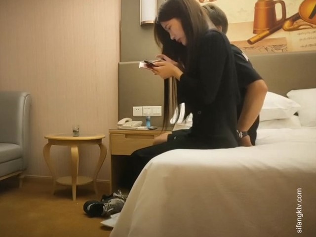 打不死的打桩机探花【利哥】疯狂带徒输出4天偷拍6位外围妹�