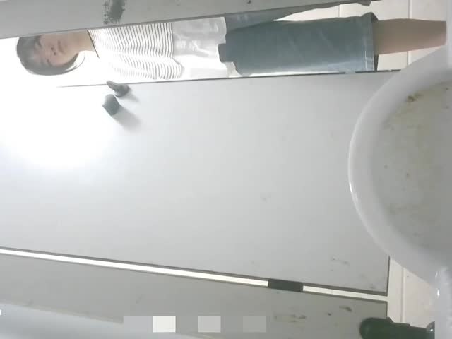 【厕拍】新流出全景后3�