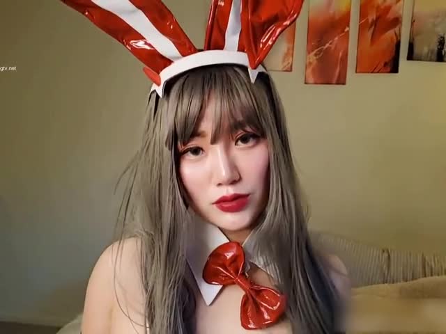 NicoLove性感兔女郎,骑乘后入无套内射�