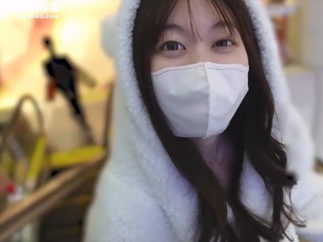 扣扣传媒✿ 性欲超强の萝莉女友 Cola酱�