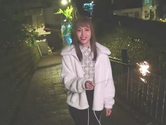 皇家华人 RAS-0252 POV 最甜女友一日约会天灯祈福浪漫纪录-坏坏�