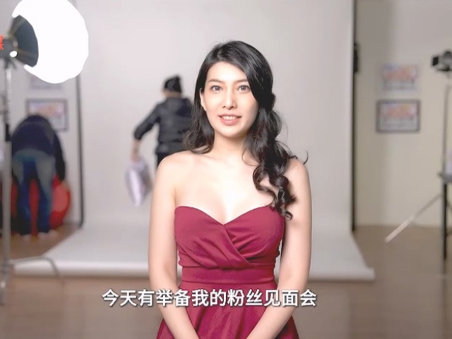 星空传媒XK8151新年粉丝三部曲2负距离接触摄影棚工作室女神--佳芯�