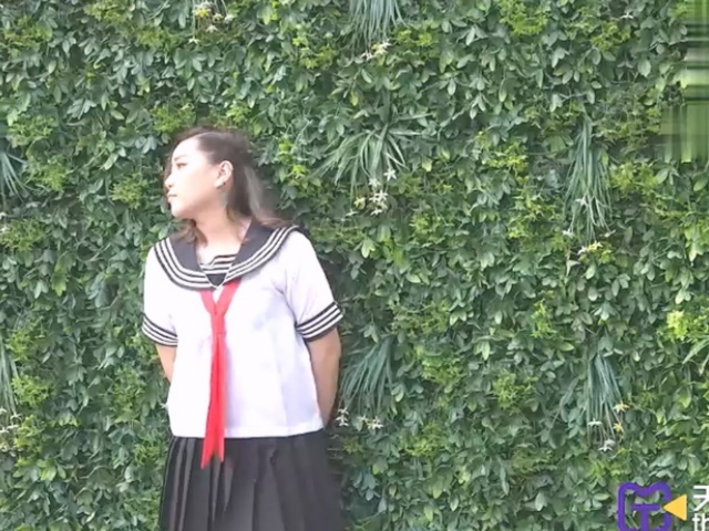 天美传媒TMG111第一次和喜欢的哥哥做爱-伊伊�