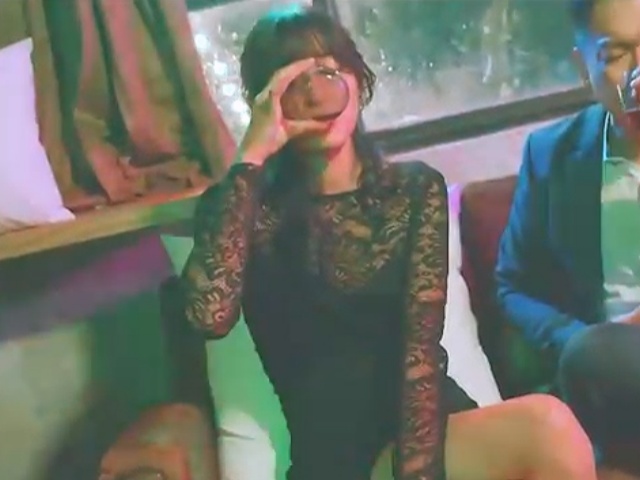 爱豆传媒ID5217公司酒会女秘书和老板私密偷情-心萱�