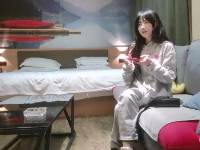 李白2 - 约操19岁刚破处的学生妹，嫩鲍清晰可见�