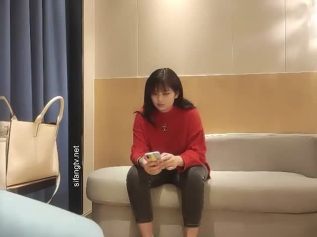 探花联手打造平台最高质量,丰乳肥臀的小姐姐,车头灯亮眼�