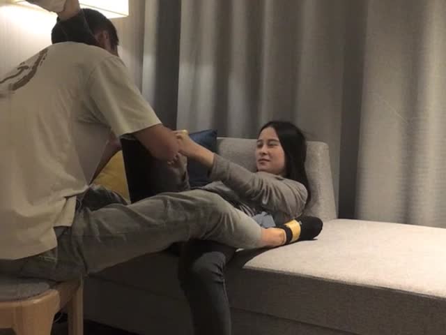 9总全国探花,看他操逼就像谈恋爱一样温馨�