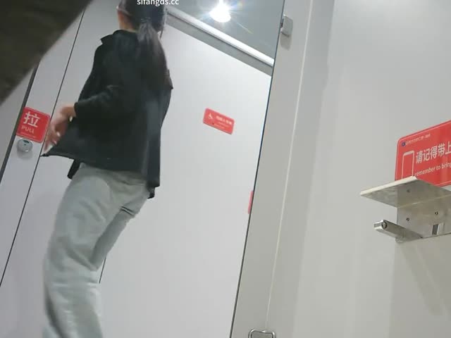 【2024】--最新4K商场厕拍（57）1  