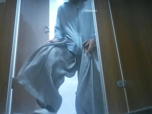 【超近厕拍】偷拍游乐城大屁股(12)4  �