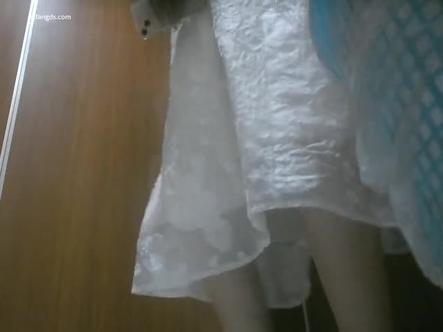 【超近厕拍】偷拍游乐城大屁股(17)3 �