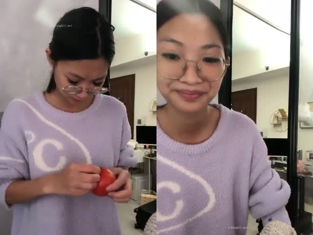 极品,跳跳蛇,咪咪发育的最棒,眼镜妹收费�