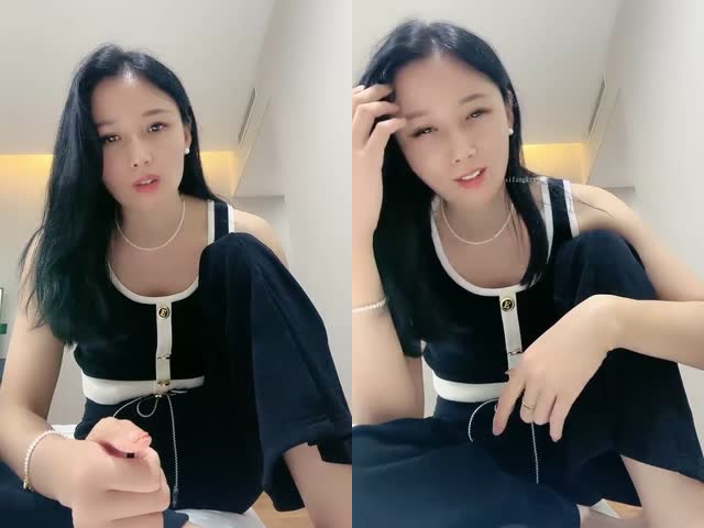 终于尼,风韵犹存的气质美少妇,收费房自摸小穴�