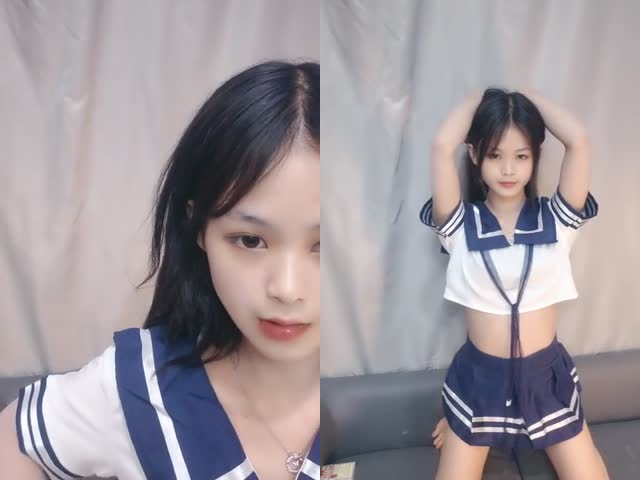 刚成年学妹【小易的so啵啵】2�