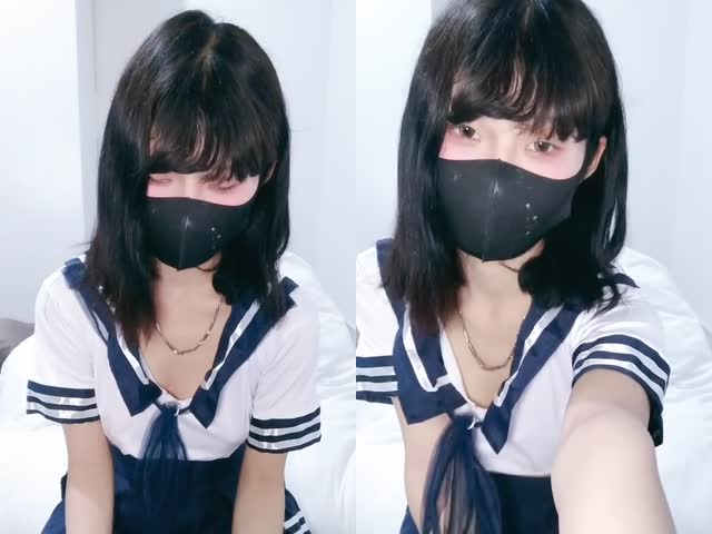 苗窕美乳JK装妹子让狼友玩弄爆操…�
