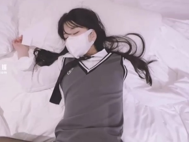 QQOG-038 醉酒后的女上司- 小敏儿�