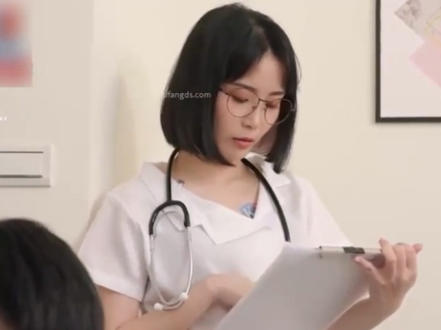 蜜桃传媒PMC427爆操拜金眼镜女护士-苏旋�