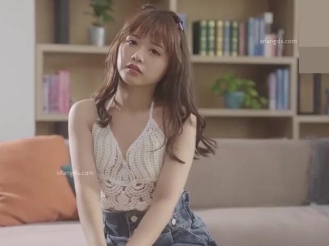 起点传媒xsjky070忍不住强上楚楚可怜的失学少女-温芮欣�