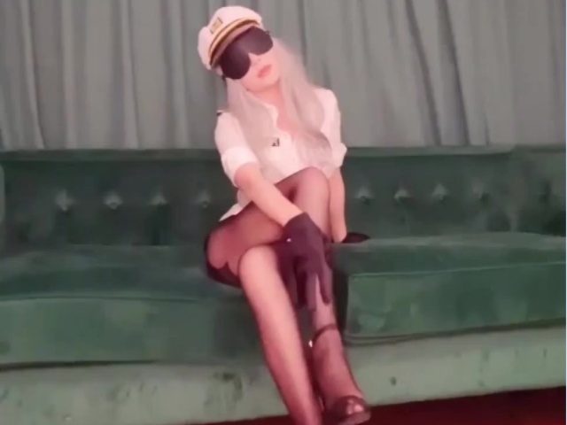 【超美淫娃女神】Vivian姐  极品女机长约炮女乘客�