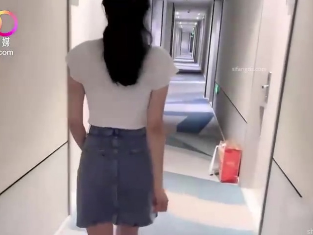 星空暑期档高考学妹见网友惨迷奸无套内射�