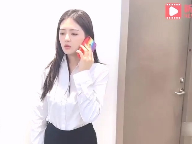 娇嫩售楼部小姐姐为达业绩无奈献身客户-桐桐�