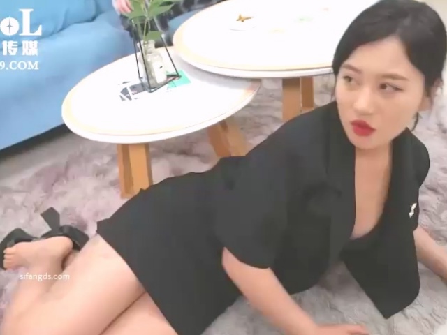 爱豆传媒ID5328 -肉棒惩罚兄弟的出轨人妻 - 紫寒�