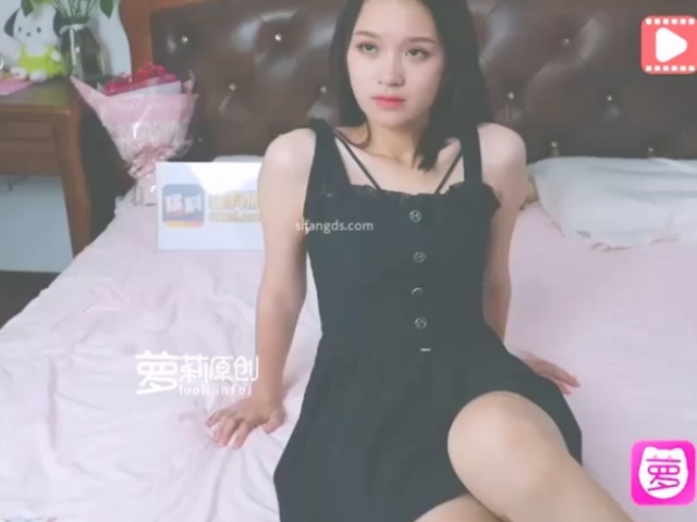 无良摄影师拍写真为由强插清纯学妹-露露�