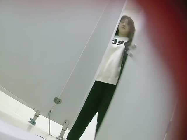 厕拍流出女厕后拍4�